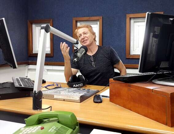 פרנס במקום האהוב עליו בעולם // צילום: משה שי